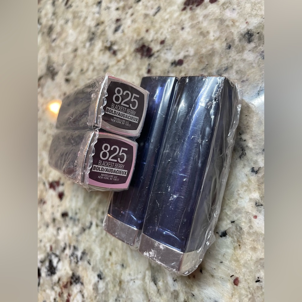 New Maybelline 825 Blackest Berry Bold Lipstick Set 2pcs Bundle - Picture 7 of 9